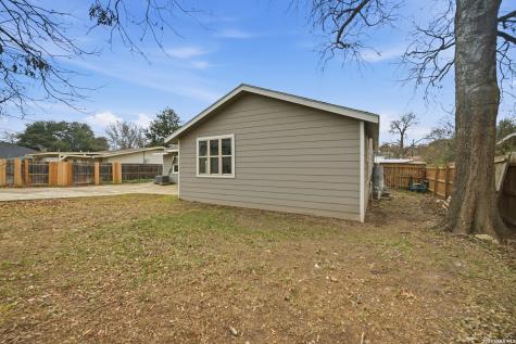 243 Chesswood San Antonio TX 78228