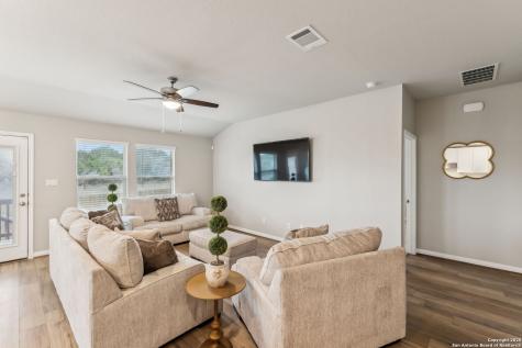 320 Shelton Pass Cibolo TX 78108
