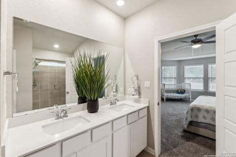 320 Shelton Pass Cibolo TX 78108