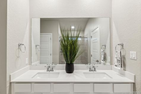 320 Shelton Pass Cibolo TX 78108
