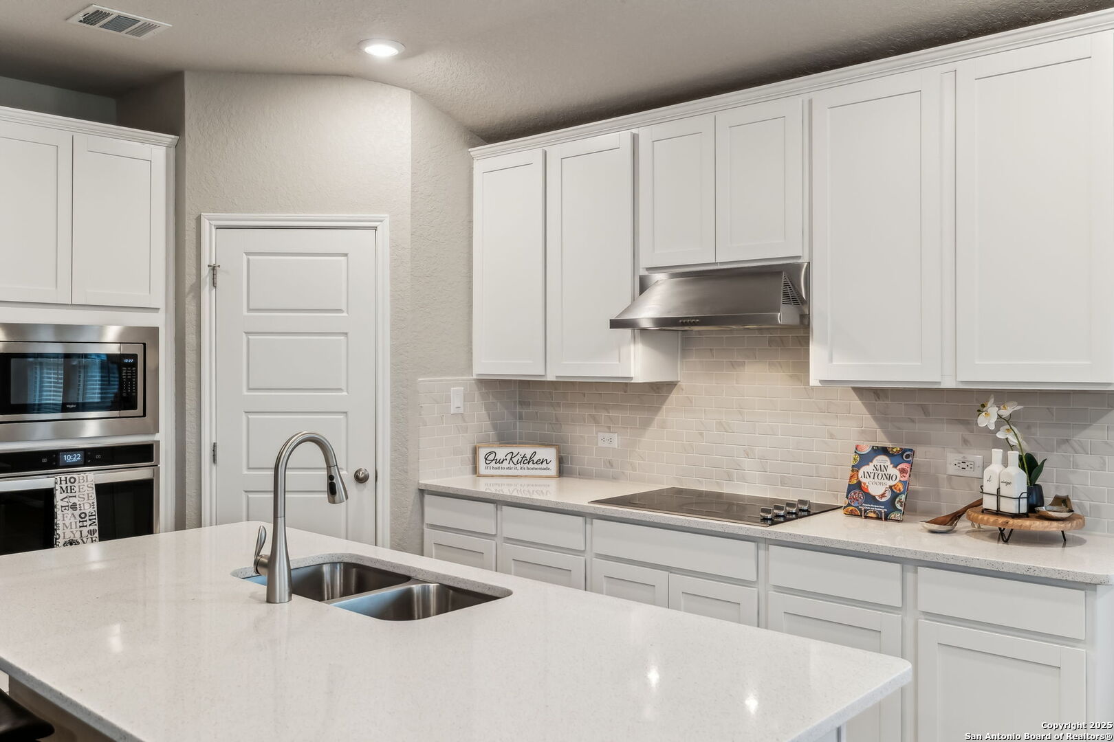 320 Shelton Pass Cibolo TX 78108