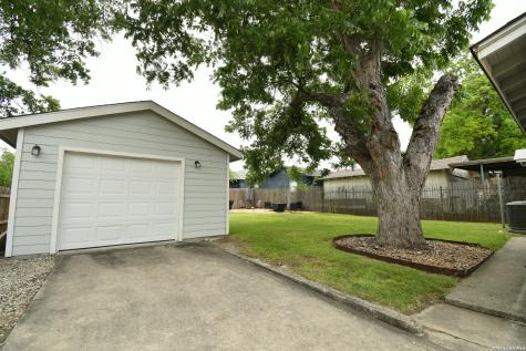 302 Pruitt Avenue San Antonio TX 78204