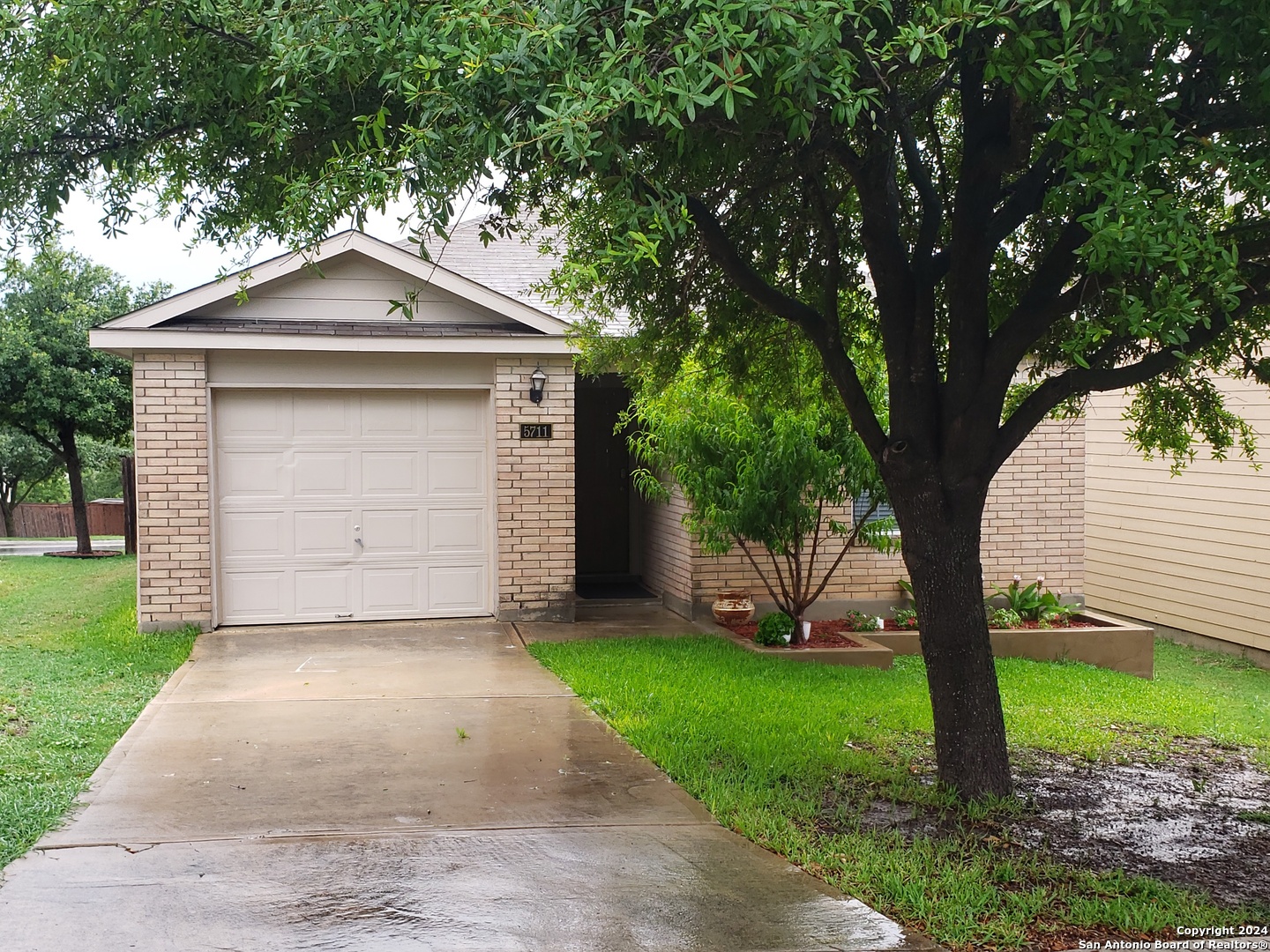5711 Fossil Canyon San Antonio TX 78252