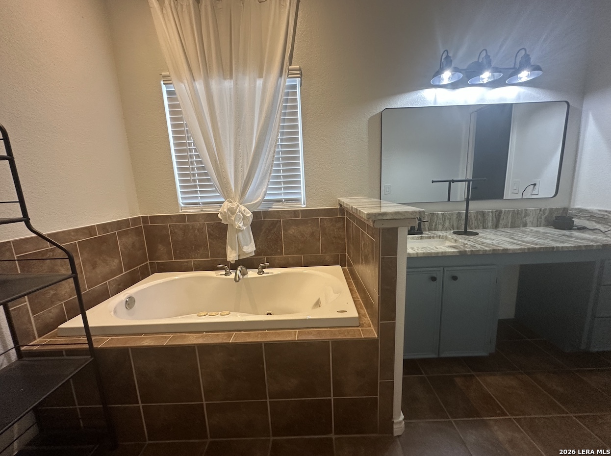 115 Fahr Drive Poth TX 78147