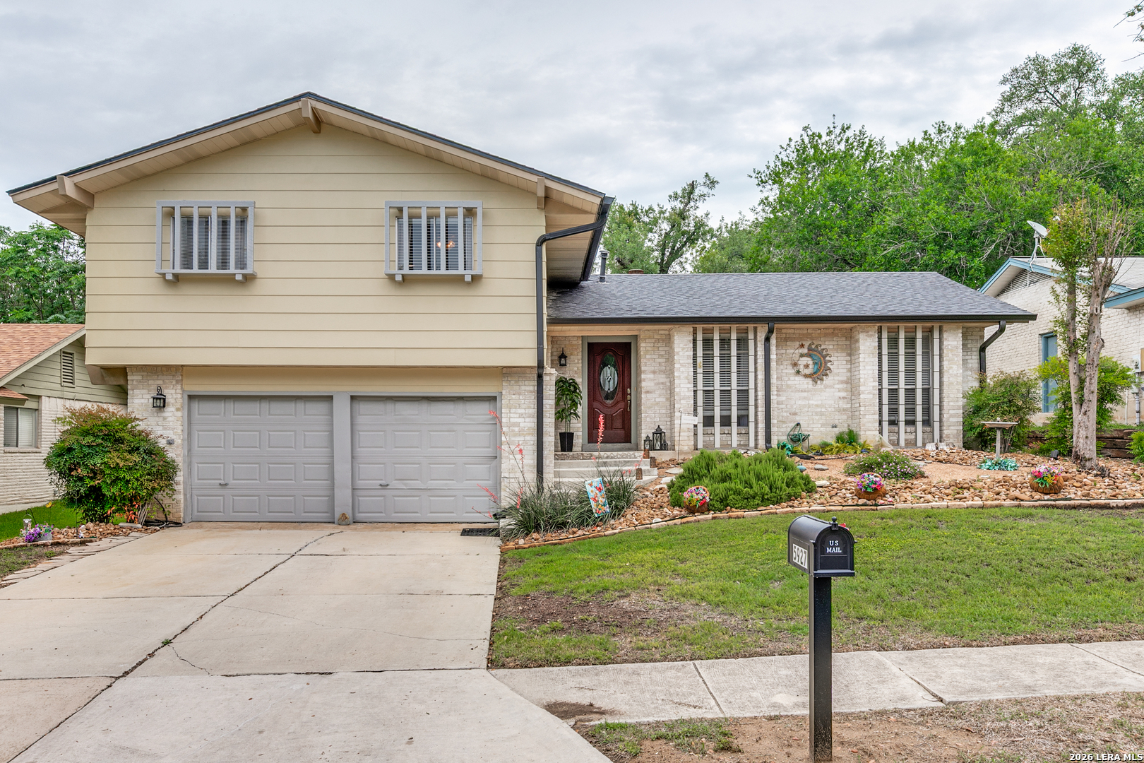 5927 Forest Ridge San Antonio TX 78240
