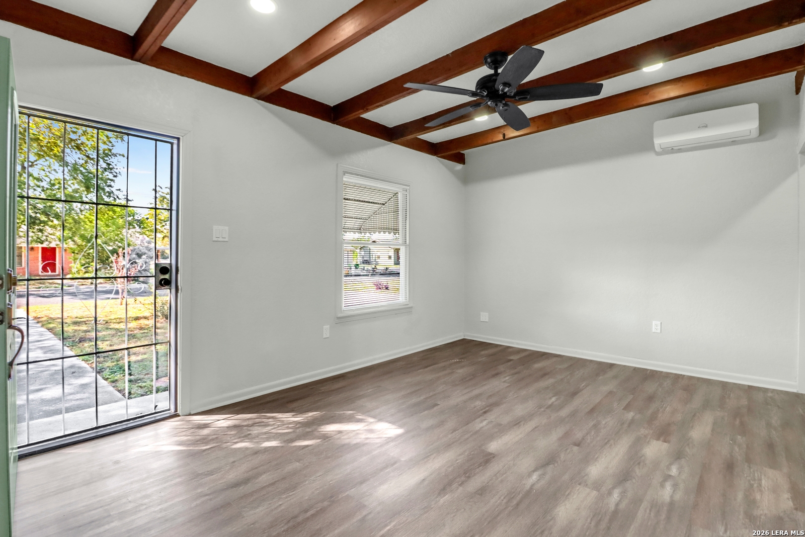 433 Wallace Seguin TX 78155