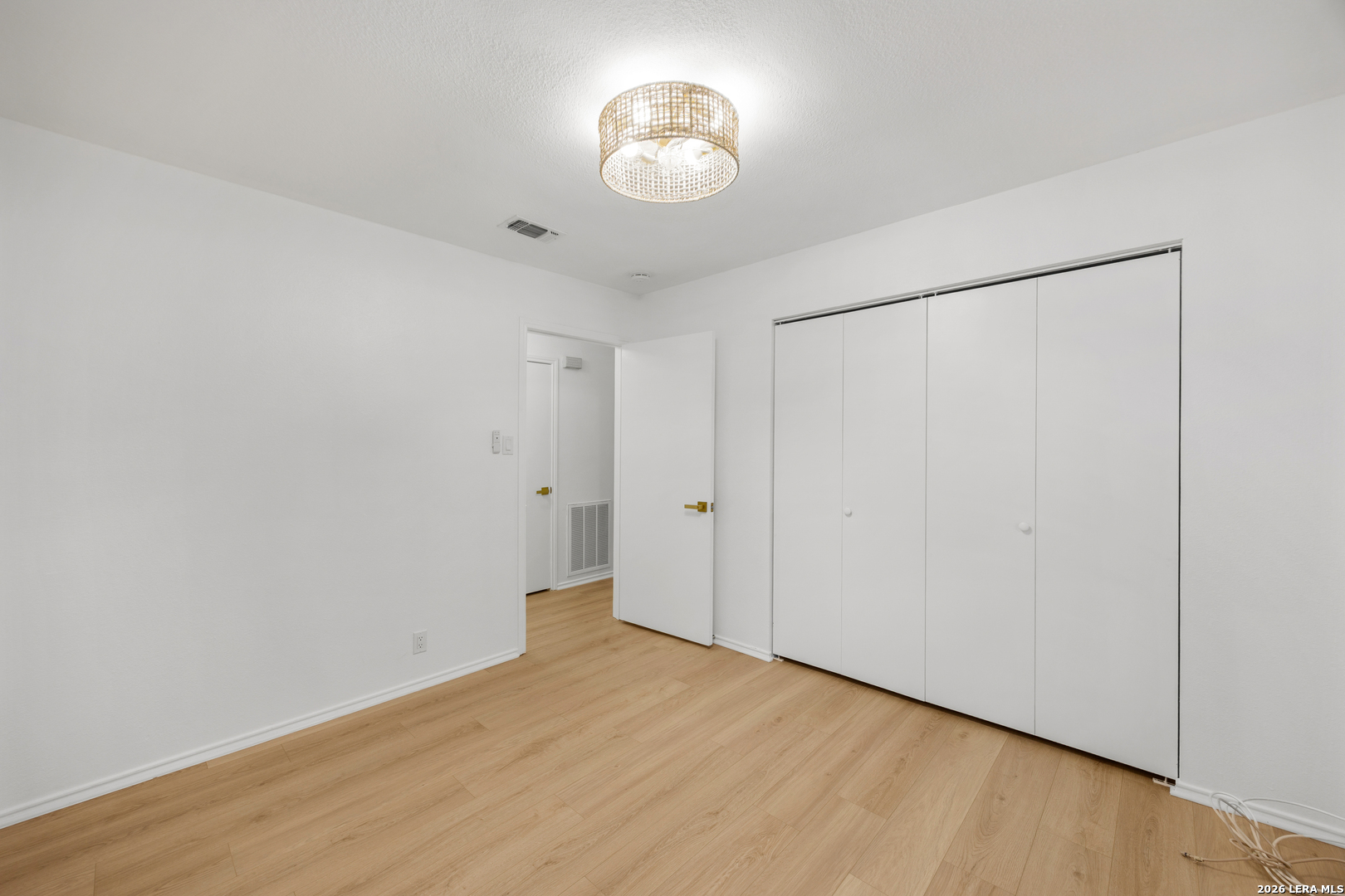 2818 Oak Leigh Street San Antonio TX 78232