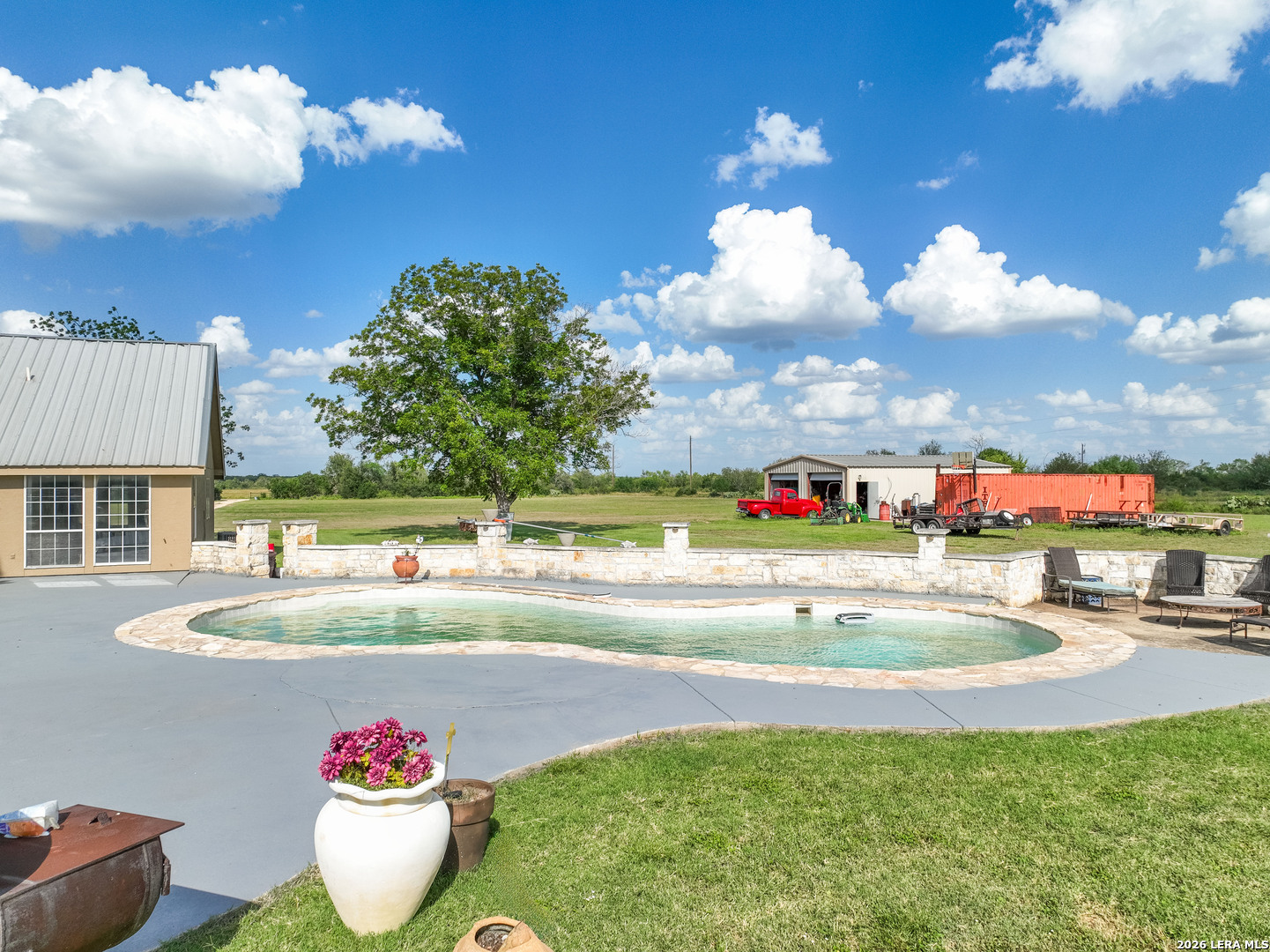 1466 County Road 456 Hondo TX 78861