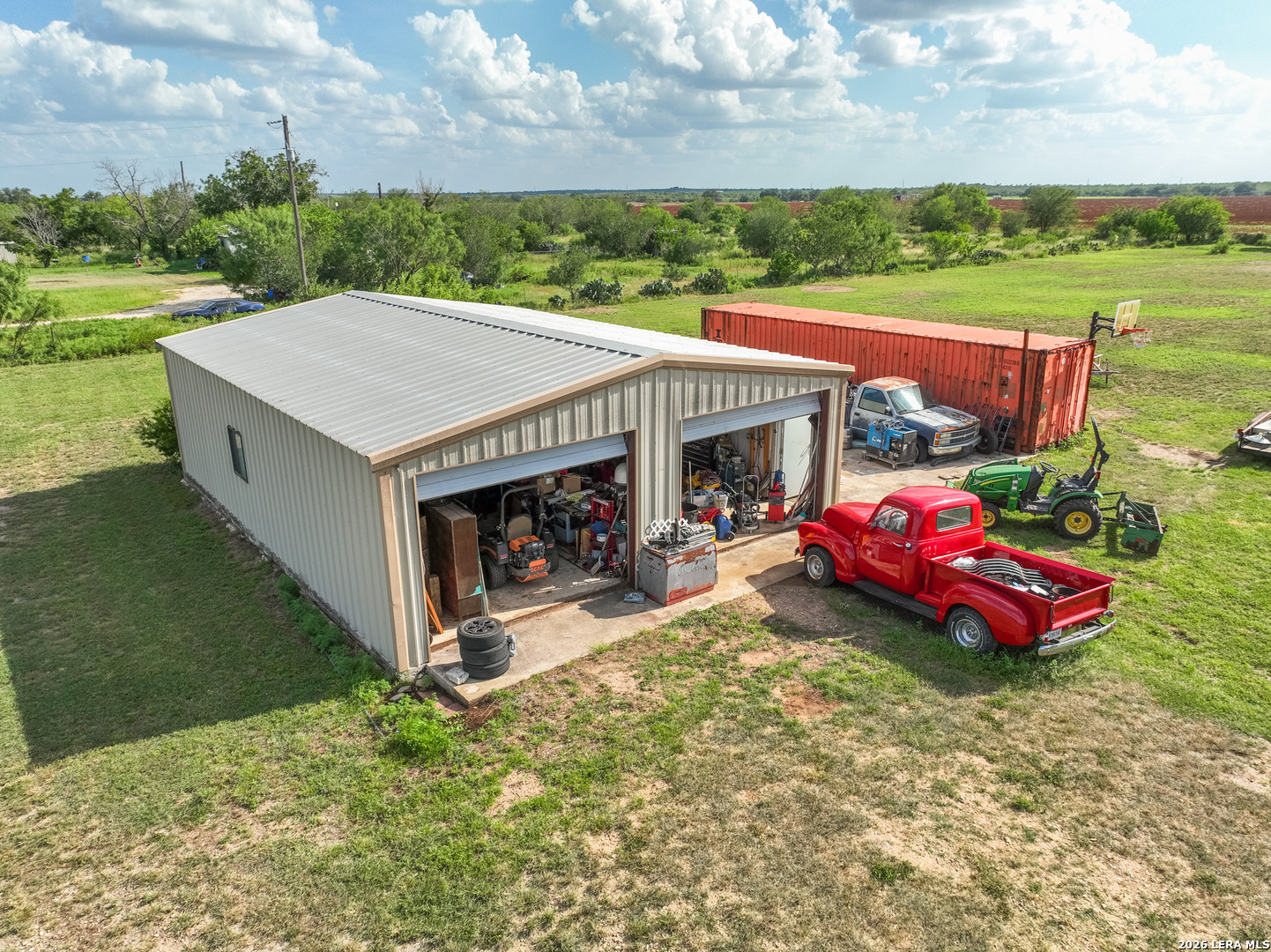 1466 County Road 456 Hondo TX 78861