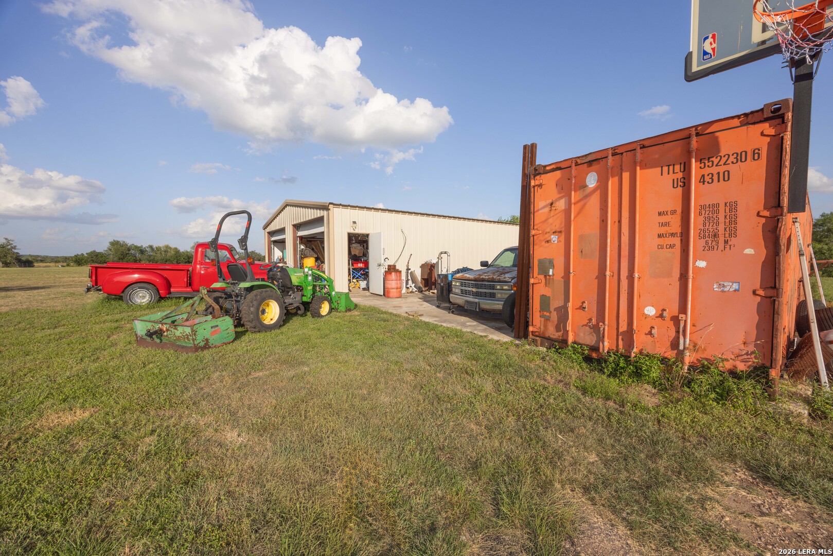 1466 County Road 456 Hondo TX 78861