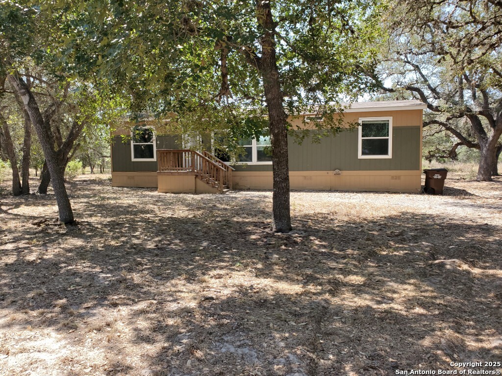 1005 Spur Ridge San Antonio TX 78264