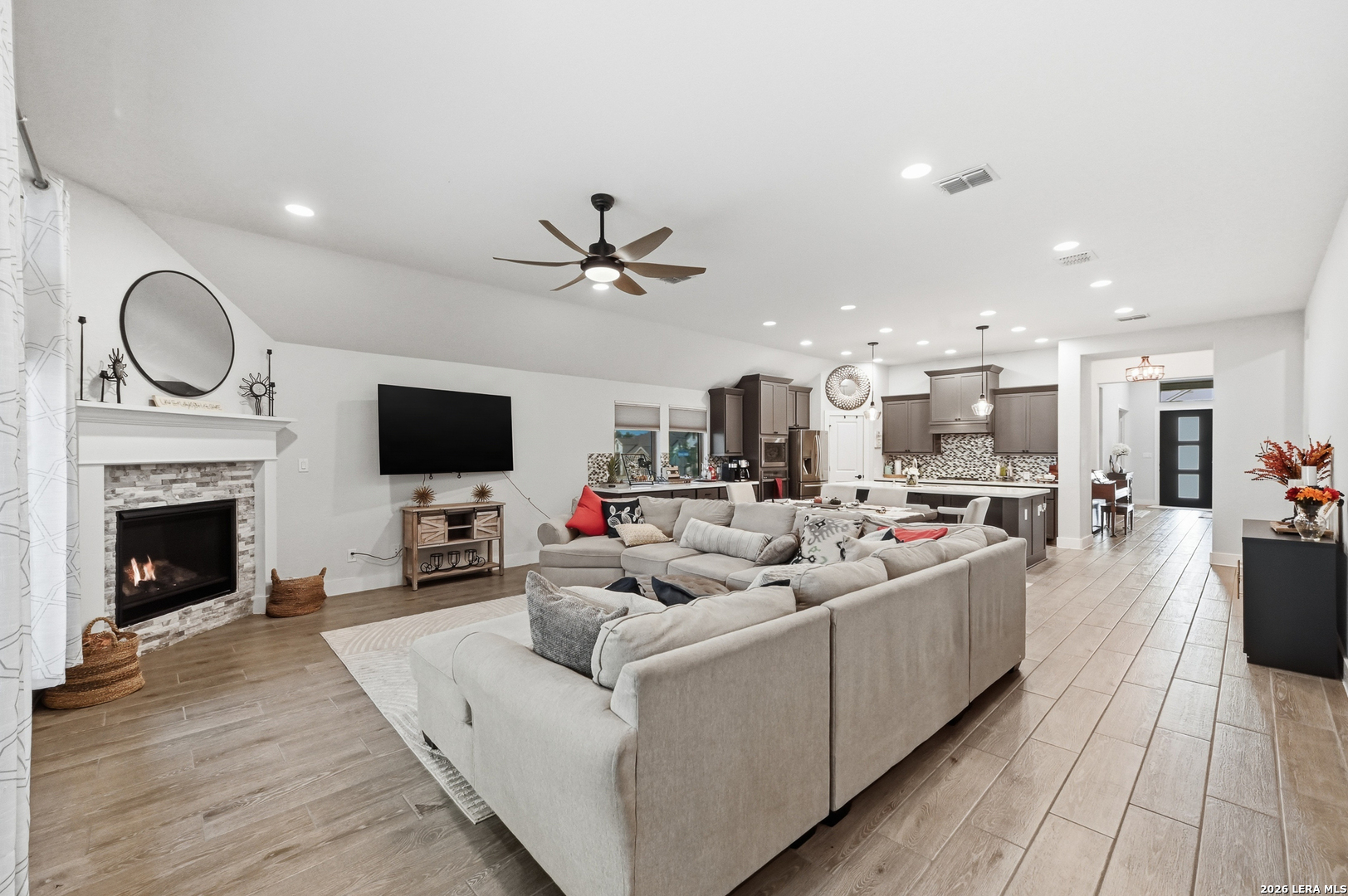 1102 Cadogan Squire San Antonio TX 78260