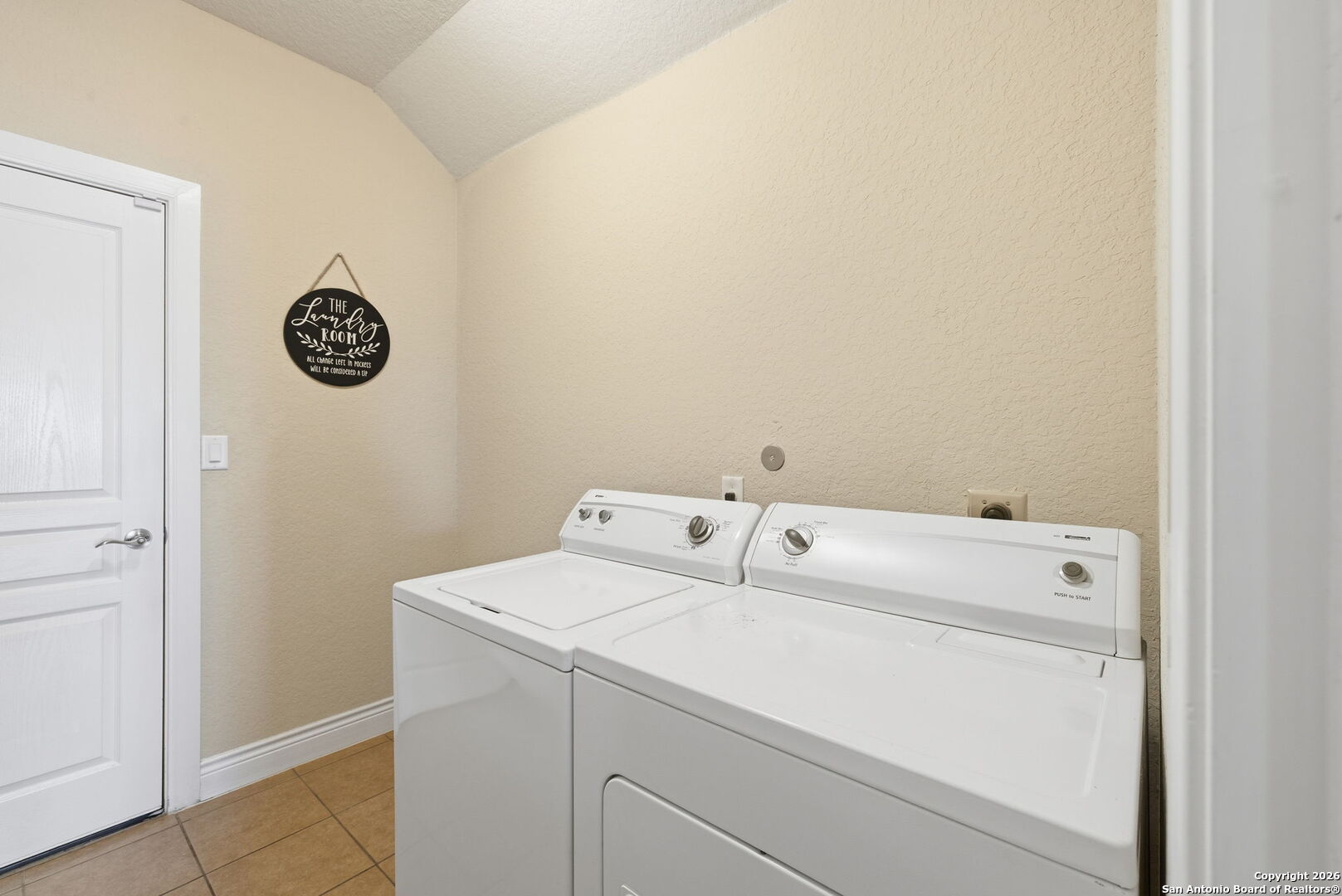 2830 Running Fawn San Antonio TX 78261