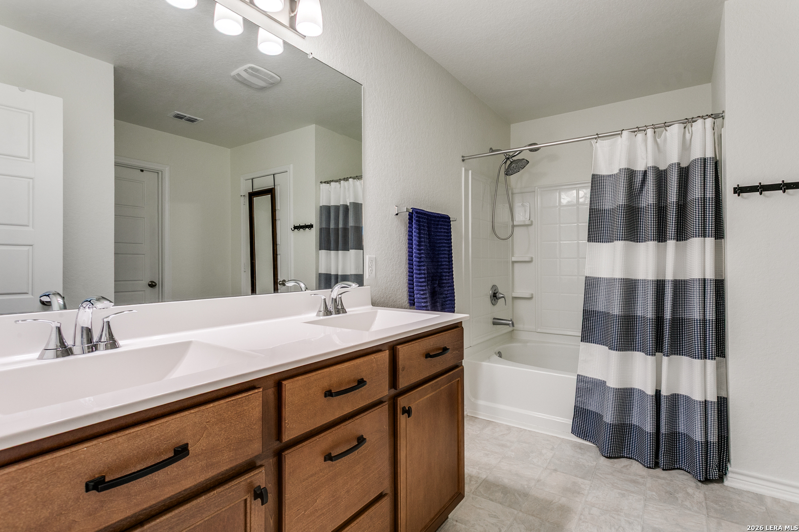 10513 Salitrillo Bend Converse TX 78109