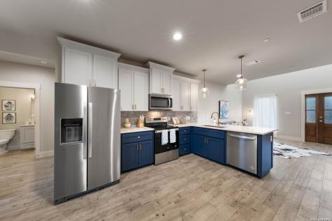 1123 Paniolo Boerne TX 78006