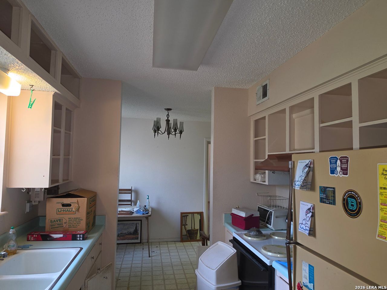 5602 Charlie Chan Drive San Antonio TX 78240
