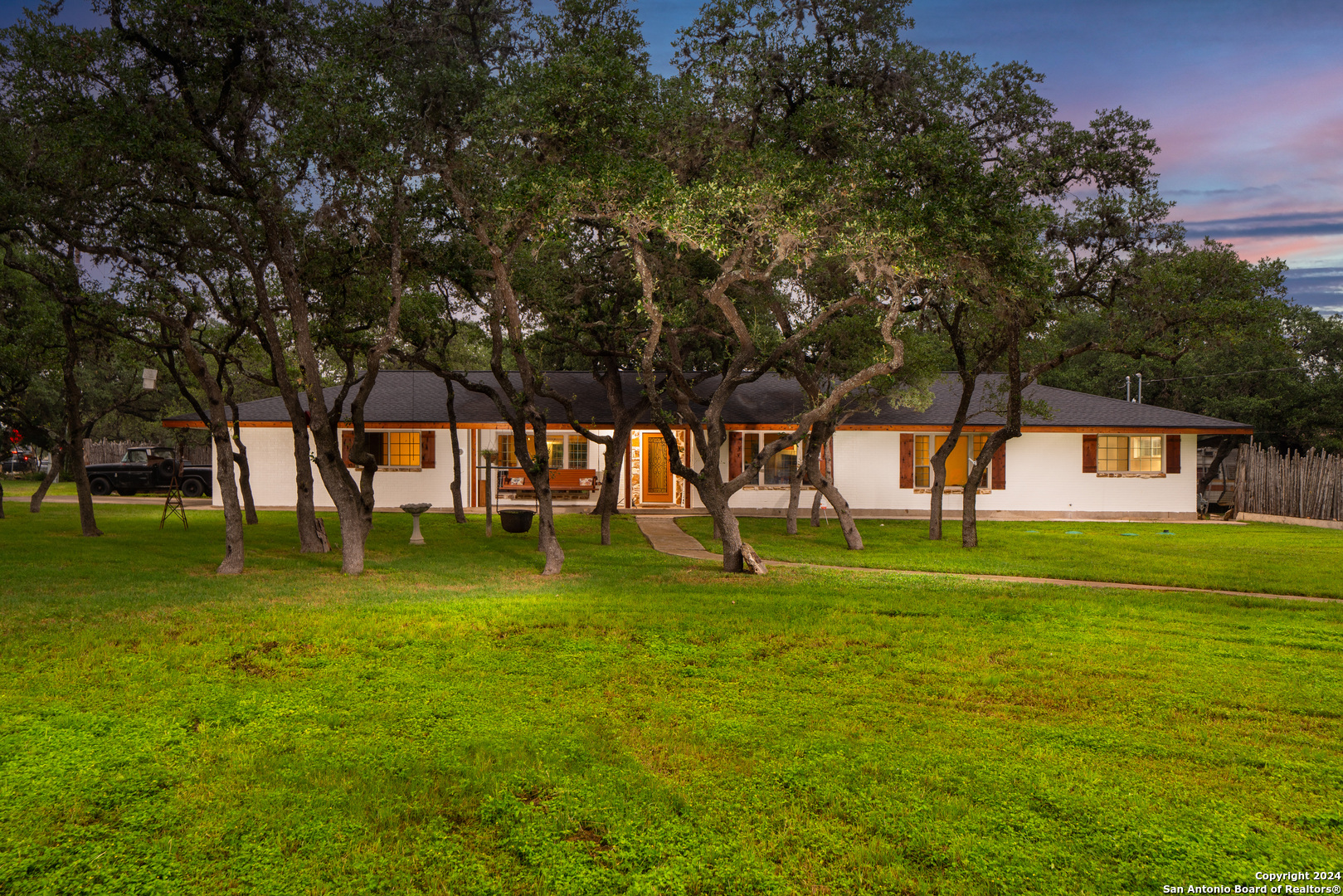 245 Mecca Drive Hollywood Park TX 78232