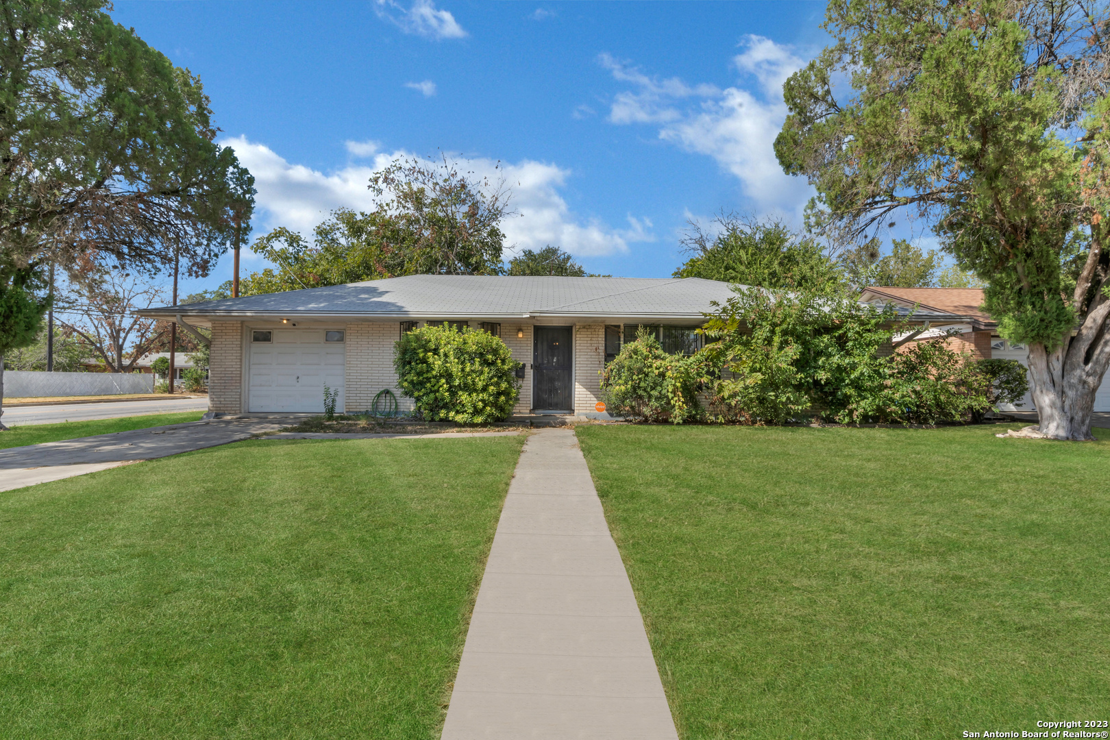 5003 Stoneleigh Drive San Antonio TX 78220