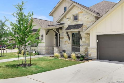 7942 Valley Crest Boerne TX 78015