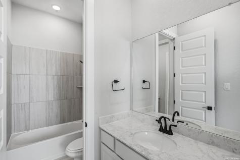 169 Highland Park Castroville TX 78009
