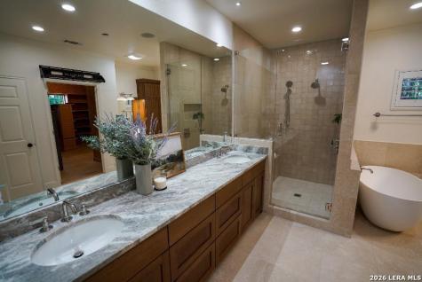 140 Oak Hampton Trail Ingram TX 78028
