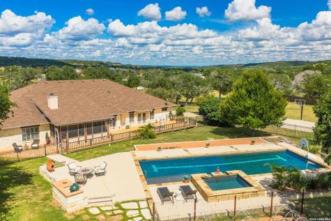 140 Oak Hampton Trail Ingram TX 78028