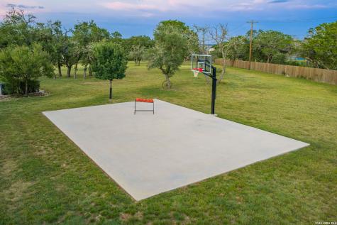 140 Oak Hampton Trail Ingram TX 78028