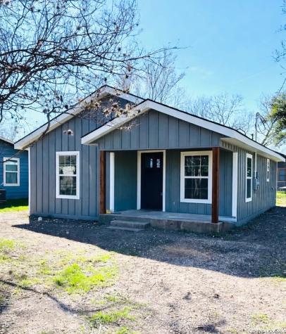 618 S Saunders Street Seguin TX 78155