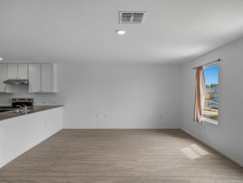 1123 Janzen San Antonio TX 78221
