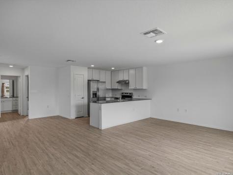1123 Janzen San Antonio TX 78221