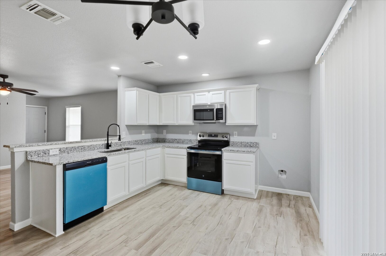 6806 Cougar Cove San Antonio TX 78242