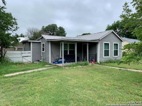 313 Clara Street Kerrville TX 78028