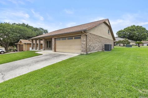 3757 Hunters Glen Schertz TX 78108
