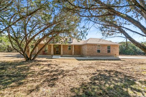 489 Lakeside Drive Lakehills TX 78063
