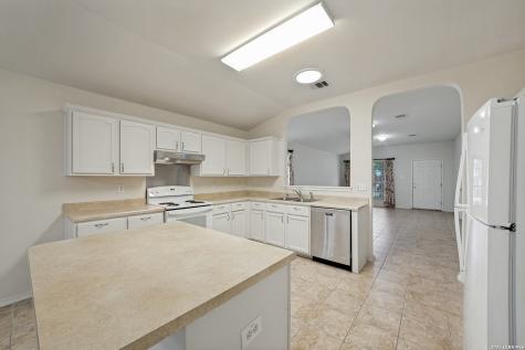 1939 Owlwolf Creek San Antonio TX 78245