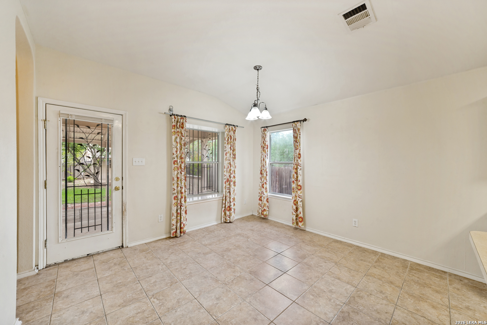 1939 Owlwolf Creek San Antonio TX 78245