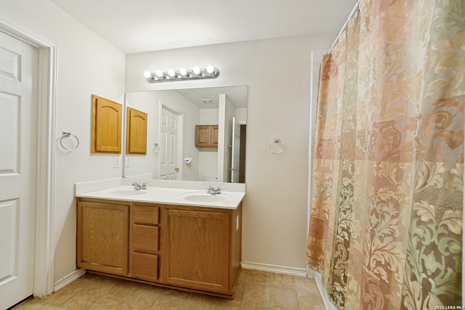1939 Owlwolf Creek San Antonio TX 78245
