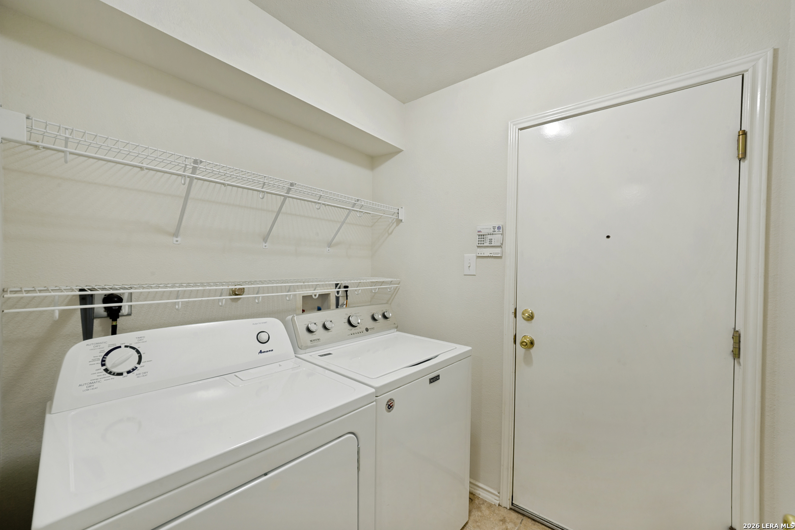 1939 Owlwolf Creek San Antonio TX 78245