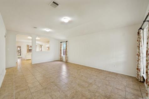 1939 Owlwolf Creek San Antonio TX 78245
