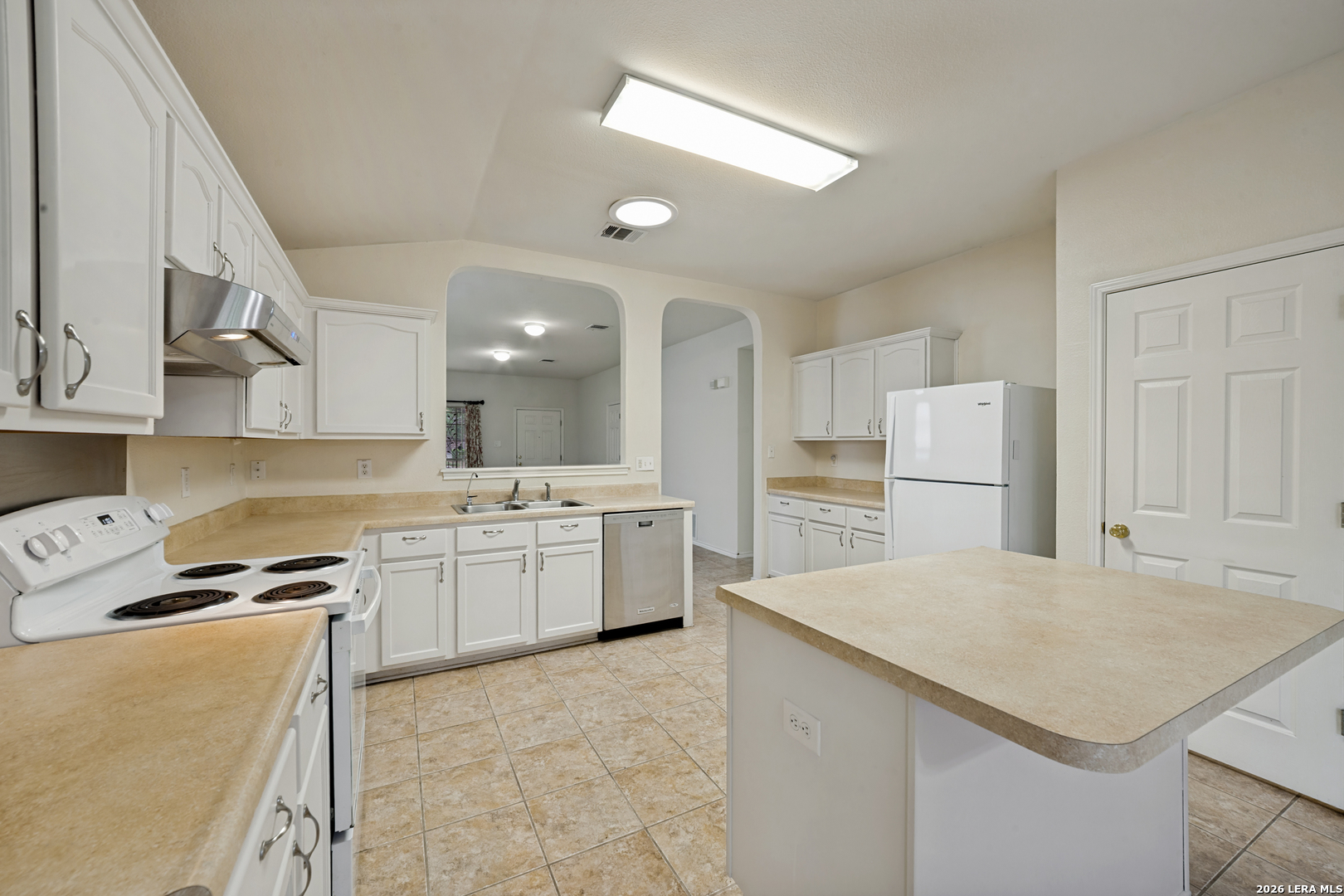 1939 Owlwolf Creek San Antonio TX 78245