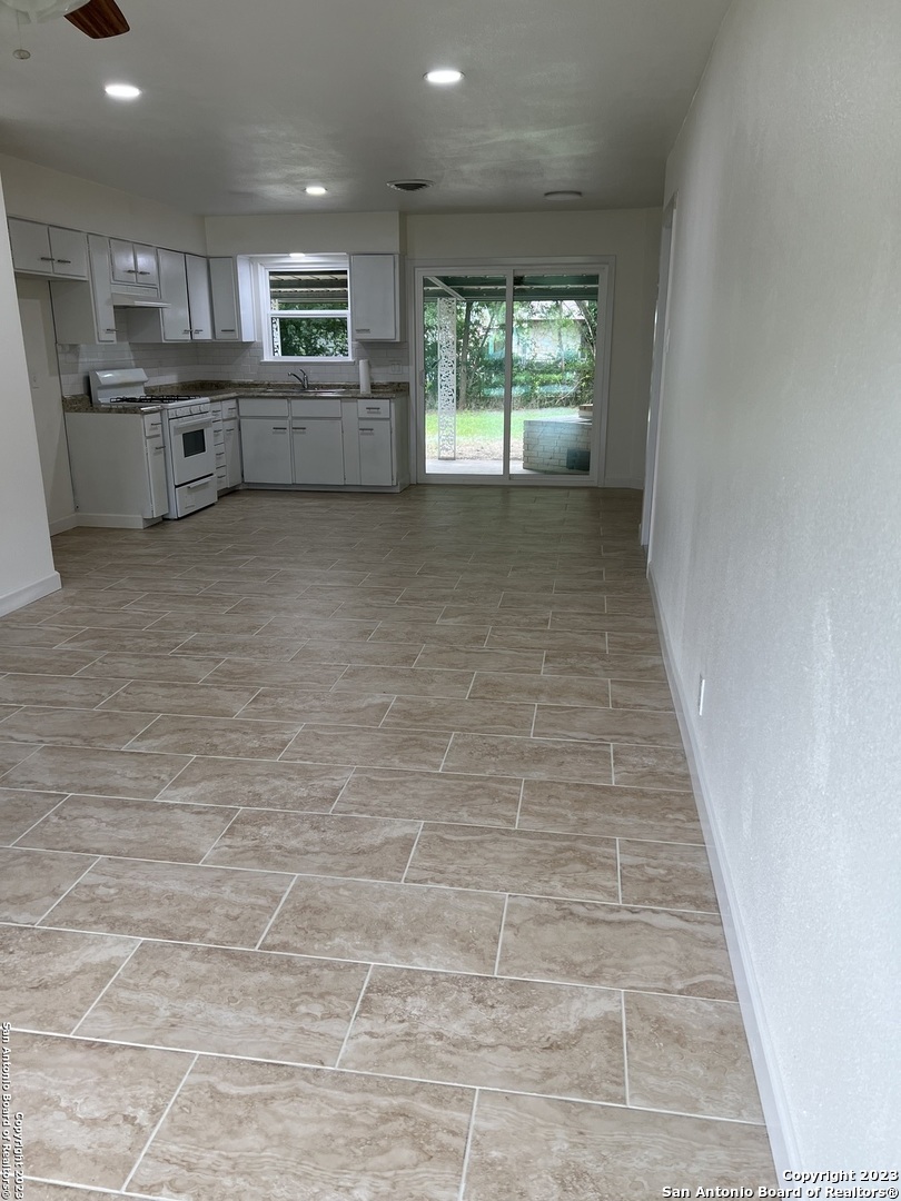 5034 Creekmoor San Antonio TX 78220