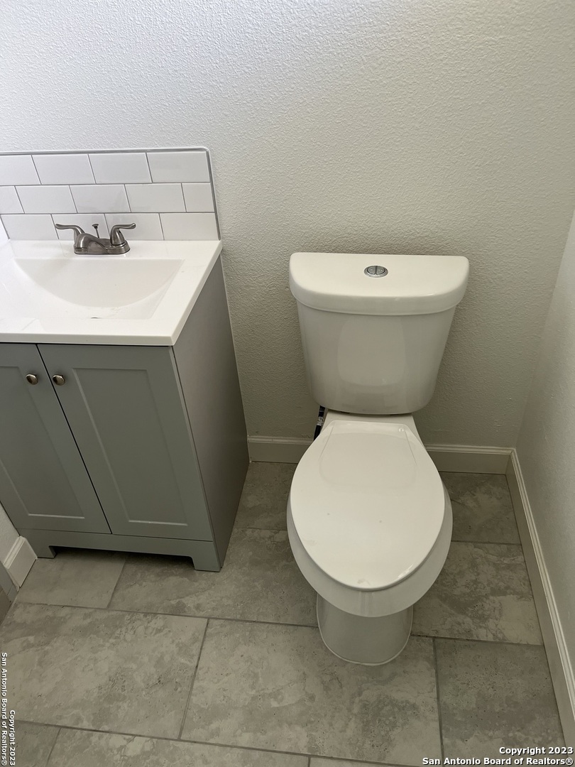 5034 Creekmoor San Antonio TX 78220