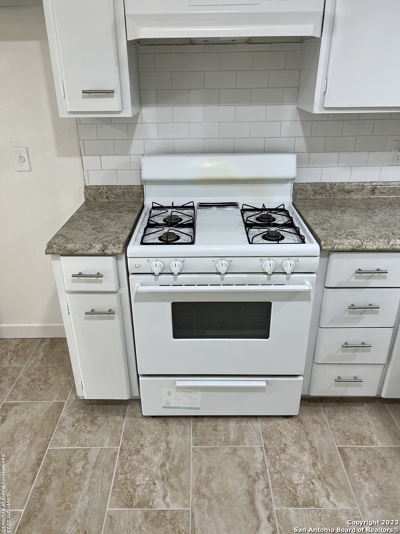 5034 Creekmoor San Antonio TX 78220