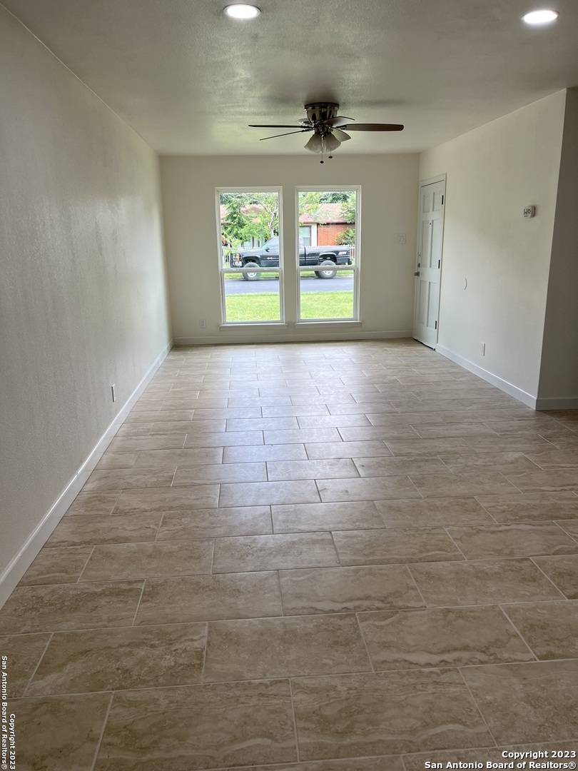 5034 Creekmoor San Antonio TX 78220