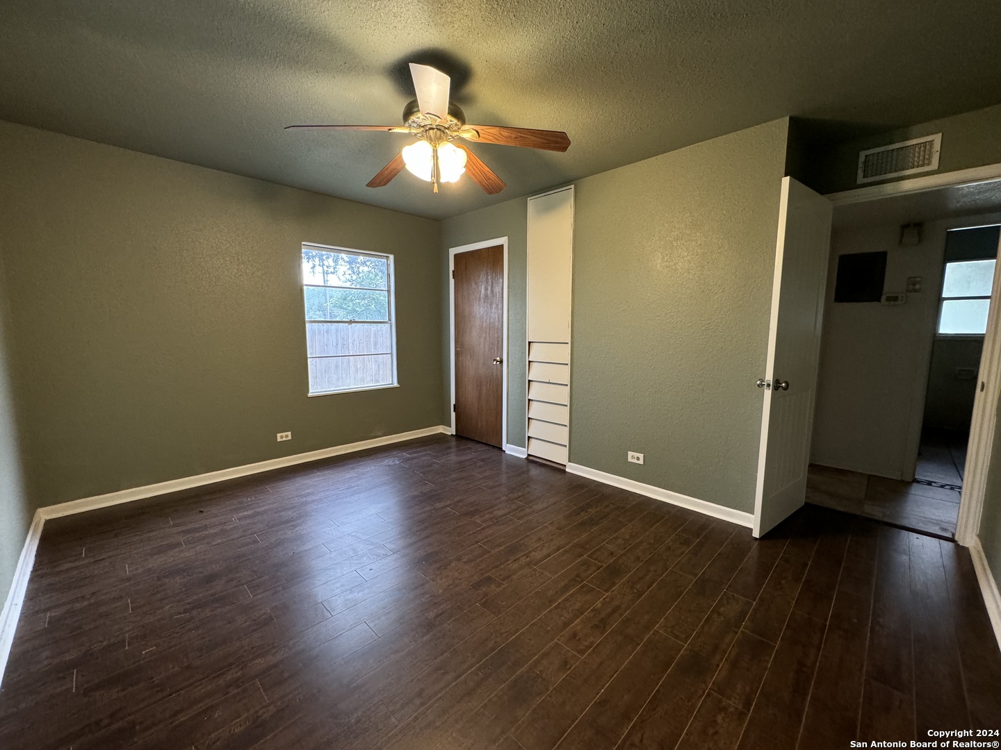 119 Greenlawn Avenue Pleasanton TX 78064