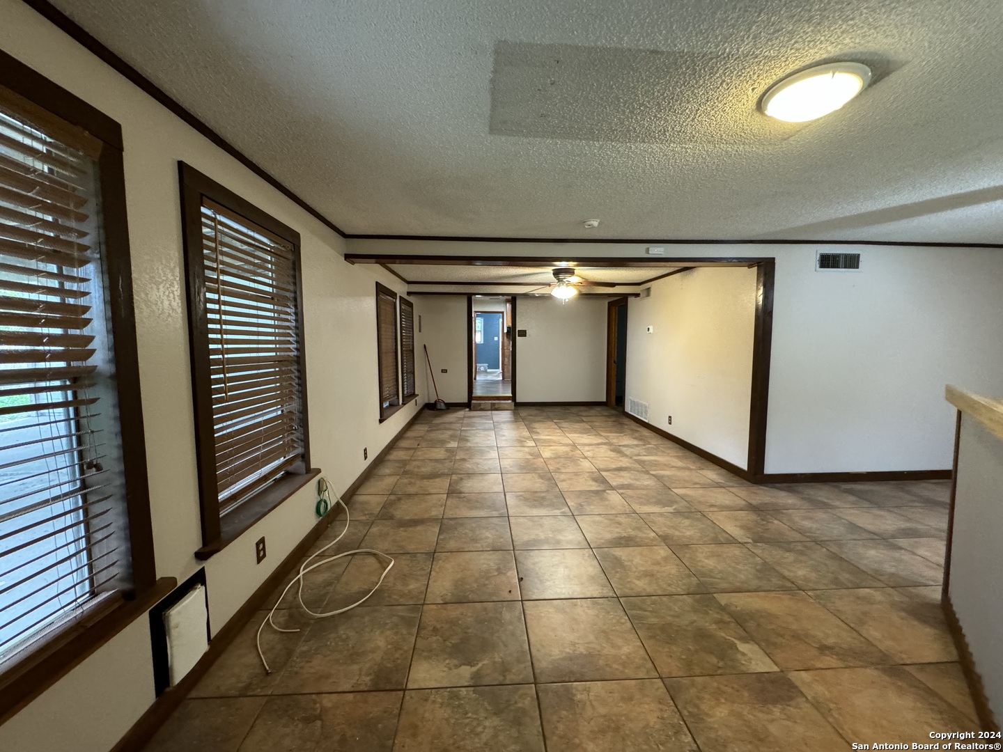 119 Greenlawn Avenue Pleasanton TX 78064
