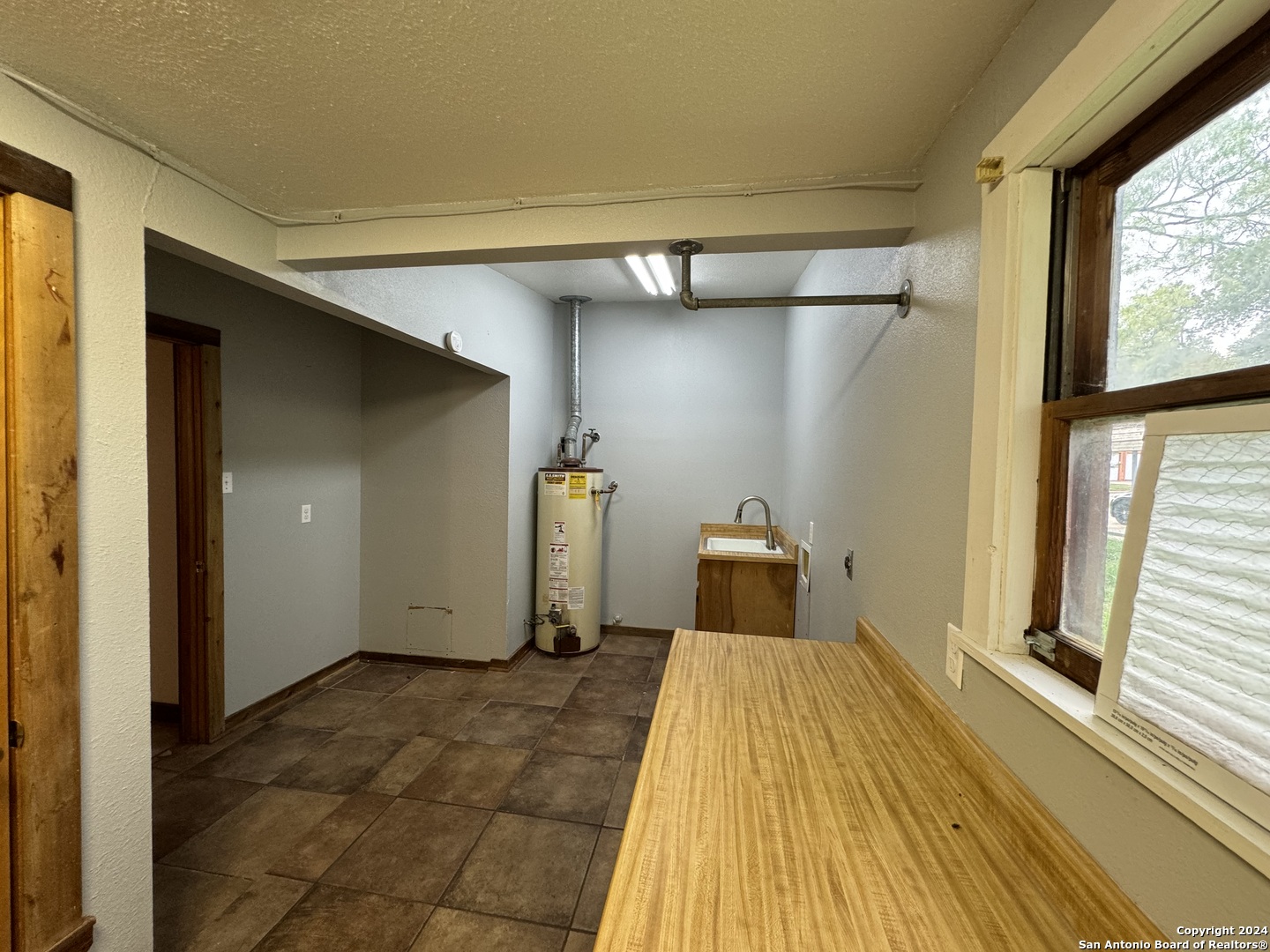 119 Greenlawn Avenue Pleasanton TX 78064