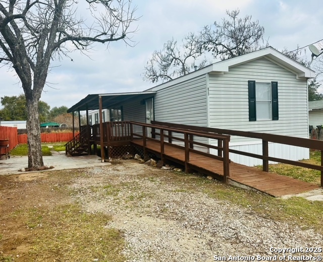 310 Duck Pleasanton TX 78064