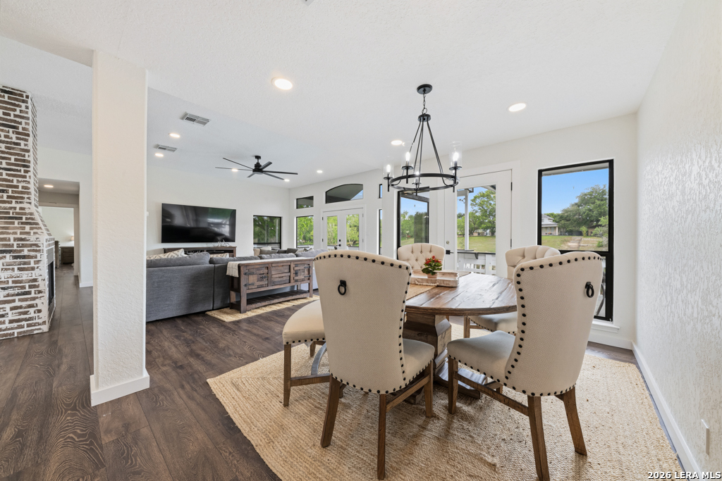 46 E Hampton Seguin TX 78155