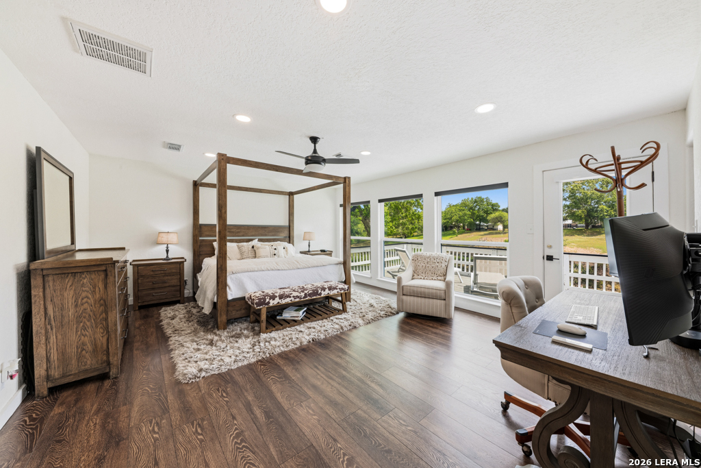 46 E Hampton Seguin TX 78155